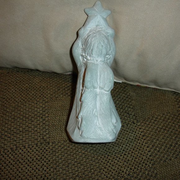 Isabel Bloom Angel - Angel Holding A Star - Decorative Angel - Signed 2004 - Picture 2 of 7